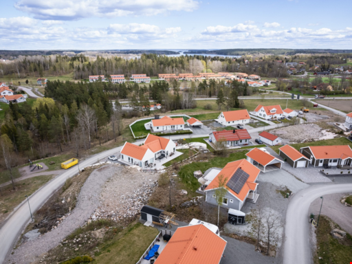 Åkerbyslingan 30 Tomt 1 - Åkerbyslingan 30